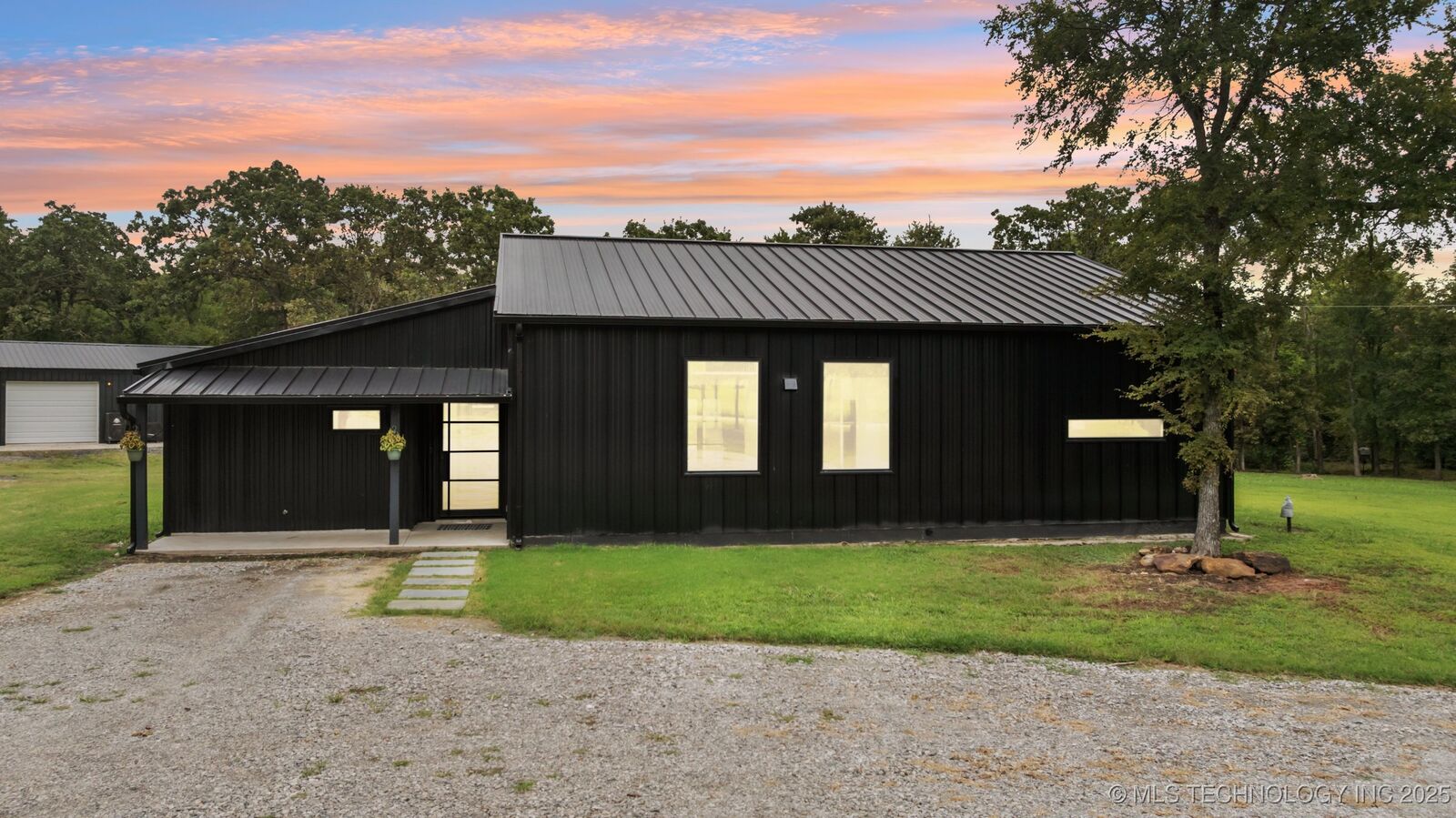 Property Photo:  14423 Eisenhower Road  OK 74047 