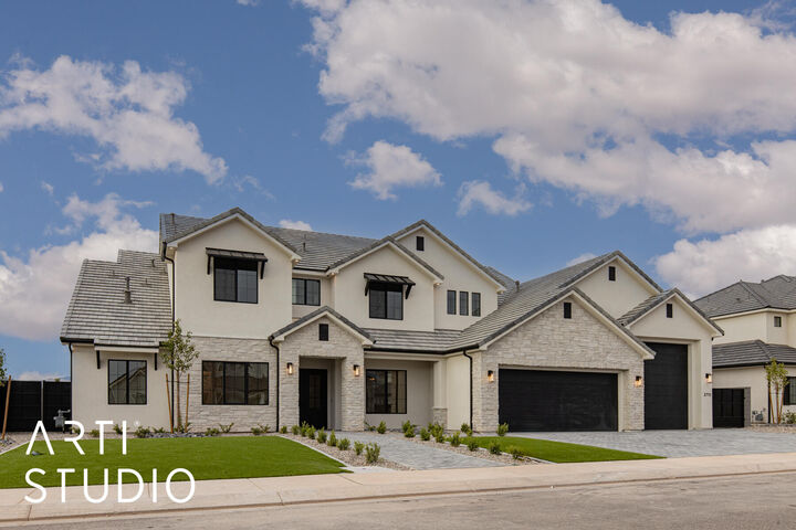 Property Photo: 2715 E Moorland Dr UT 84790