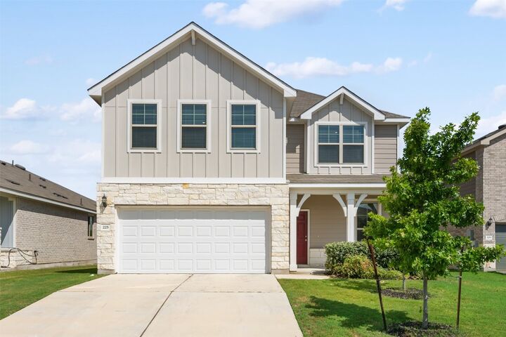 Property Photo: 225 Gunther Way TX 76574