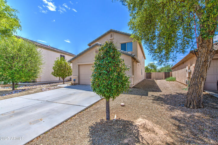 Property Photo: 4197 E Tanzanite Lane AZ 85143