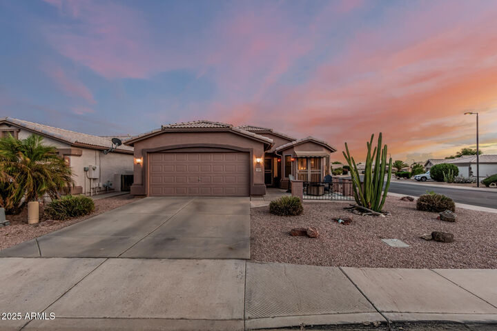 Property Photo:  1361 E Torrey Pines Lane  AZ 85249 