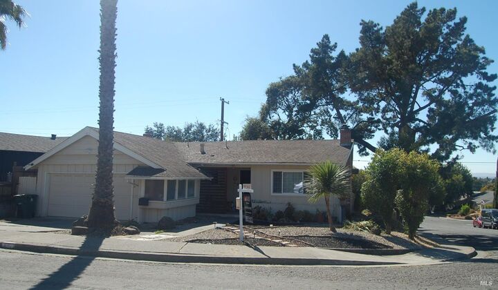249 Howard Avenue  Vallejo CA 94589 photo