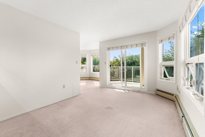 Property Photo: 7251 Minoru Boulevard 211 BC V6Y 3P5
