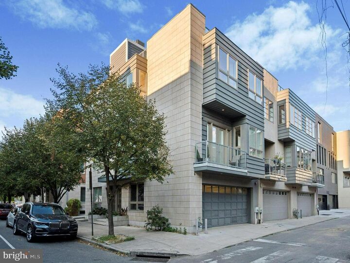 707 S 15th Street  Philadelphia PA 19146 photo