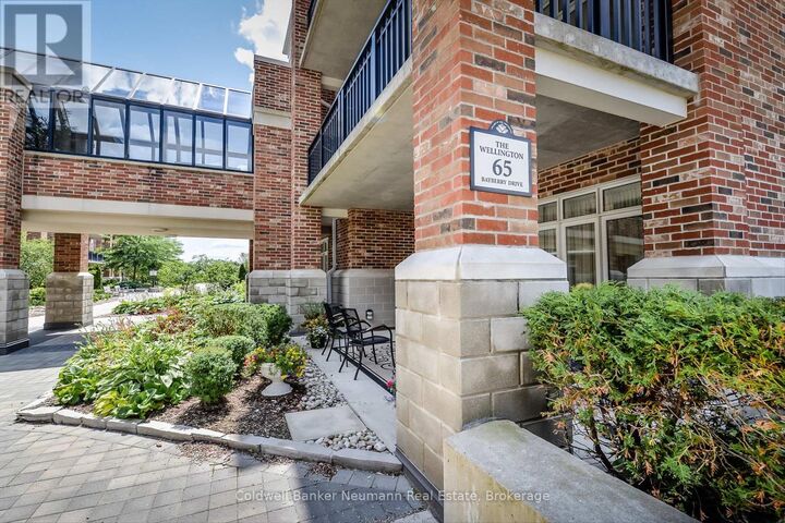 Property Photo:  65 Bayberry Drive 404  ON N1G 5K8 