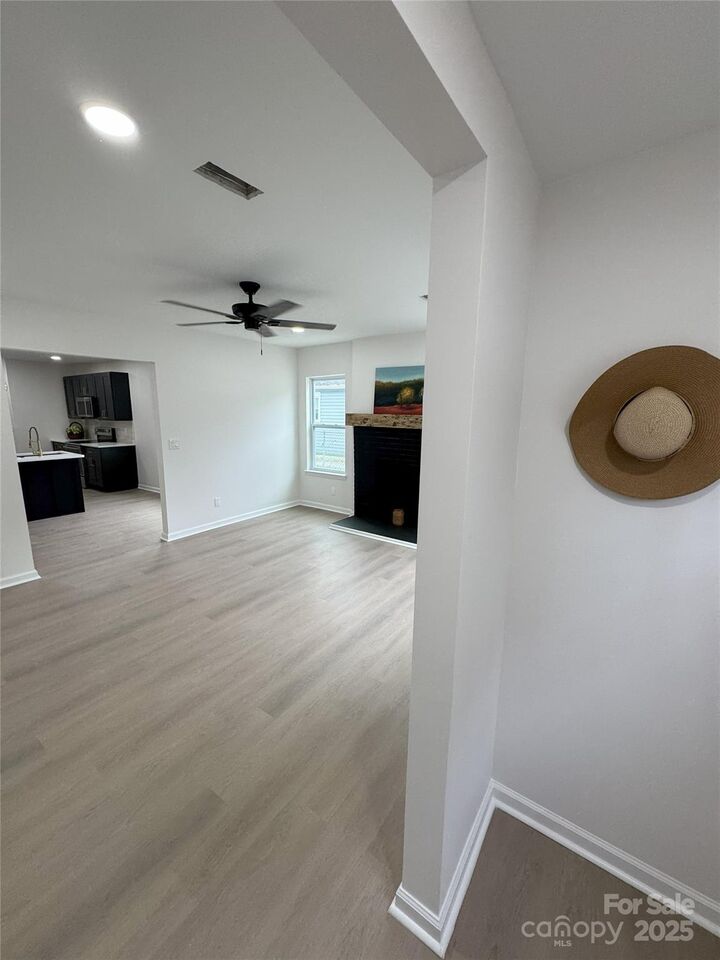 Property Photo: 905 Saluda Street SC 29730