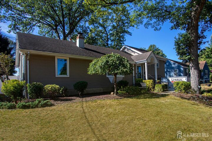 8 Princeton Court  East Brunswick NJ 08816 photo