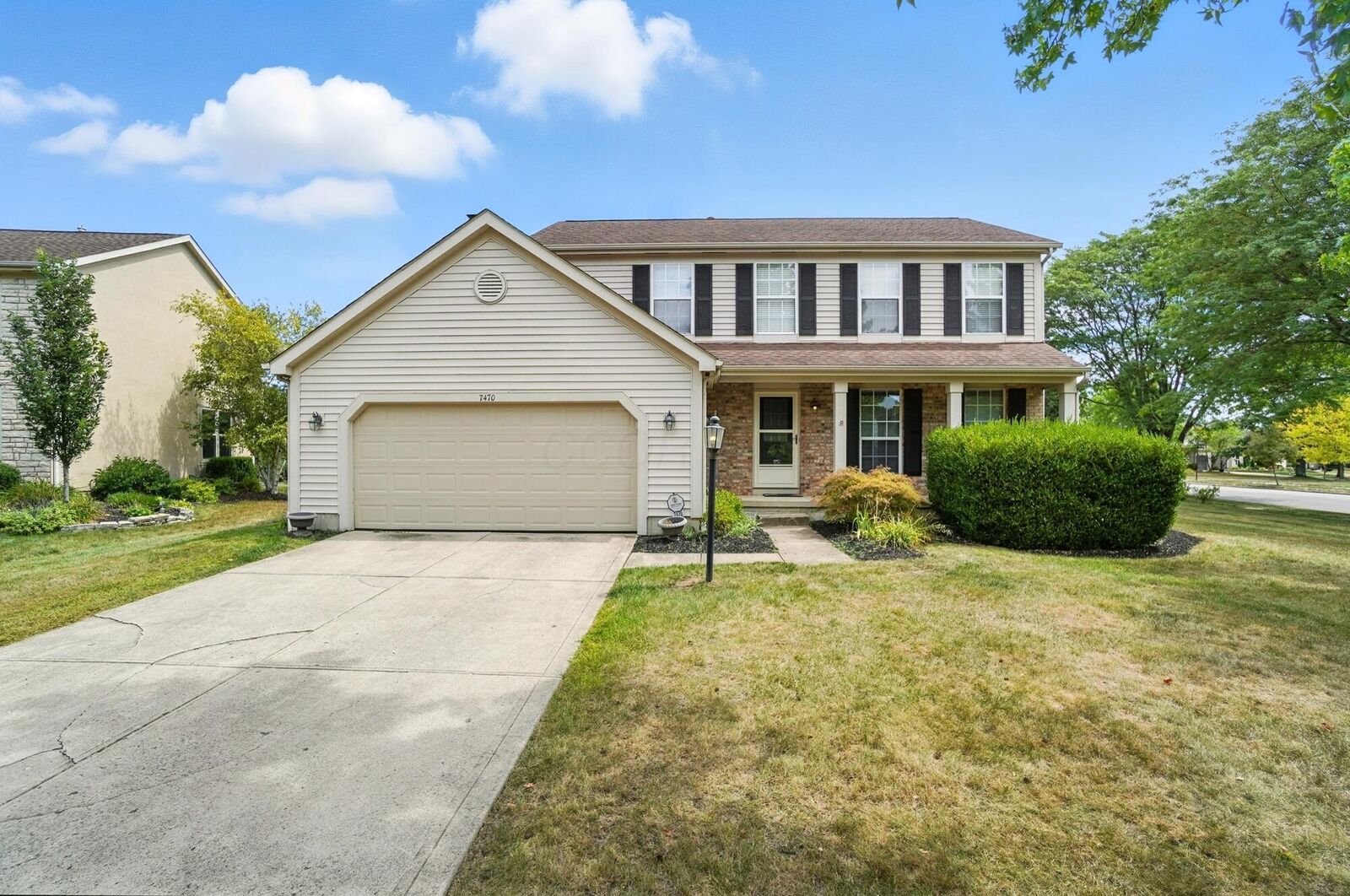 Property Photo: 7470 Tullymore Drive OH 43016