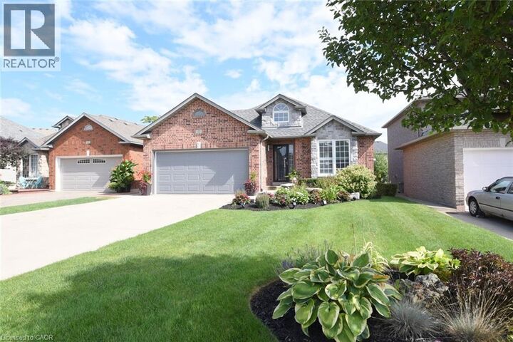 Property Photo: 17 Durrell Court ON L9A 5H5