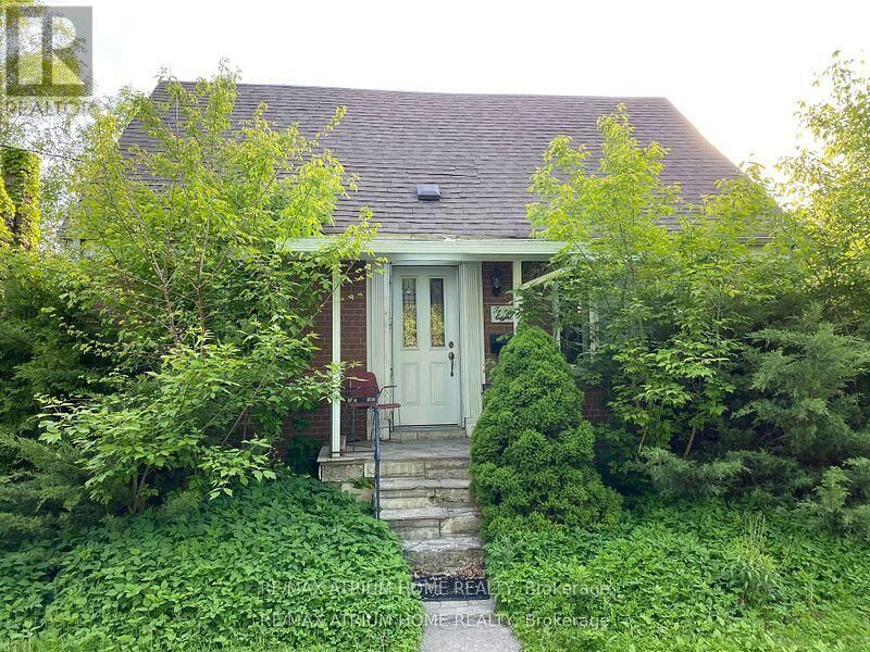 Property Photo: 28 Kensington Avenue ON M2M 1R6