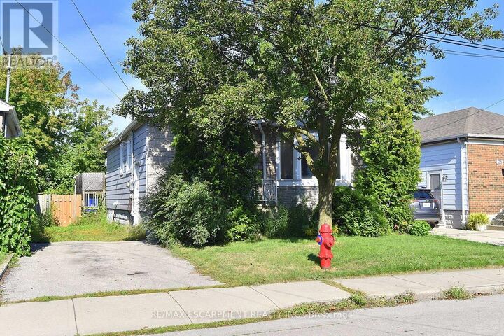 Property Photo: 82 East 38th Street ON L8V 4E5
