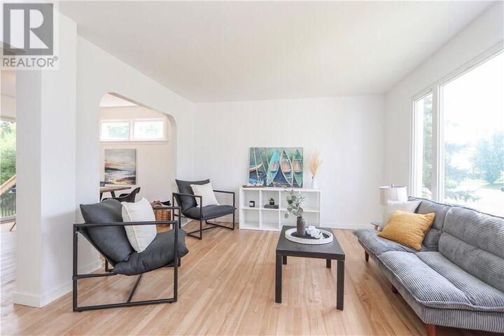 Property Photo:  273 Tenth Avenue  ON P3Y 1M7 
