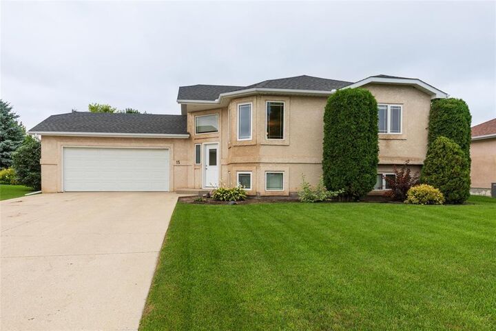 15 George Place  Steinbach MB R5G 2A4 photo