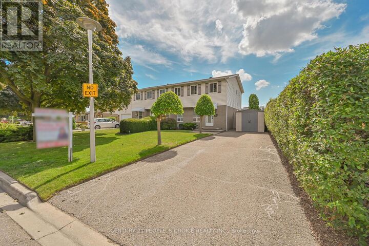 Property Photo:  2 Fontaine Court  ON L6T 3J2 