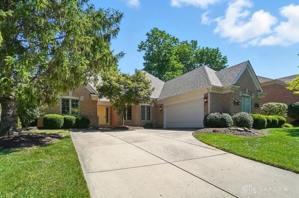 Property Photo:  6864 Rose Glen Drive  OH 45459 