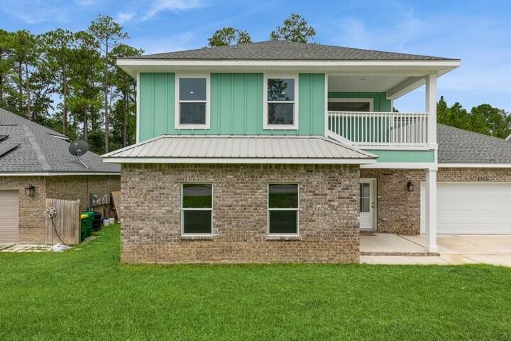Property Photo:  4516 Hermosa Road  FL 32539 