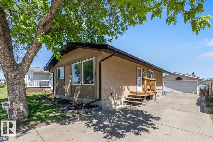 17211 102 Street NW  Edmonton AB T5X 3X5 photo