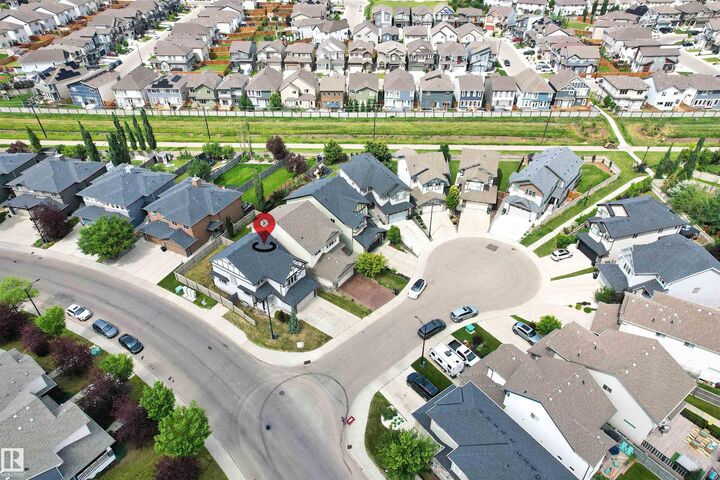 988 175 Street SW  Edmonton AB T6W 1Z8 photo