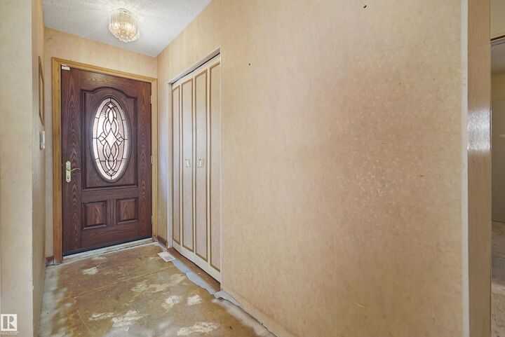 Property Photo: 6222 11 Avenue NW AB T6L 2G4