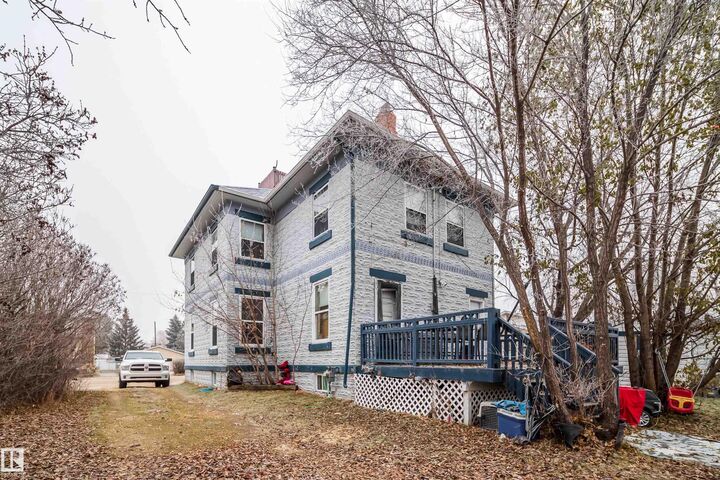 Property Photo:  5306 47 Street  AB T9A 1E3 