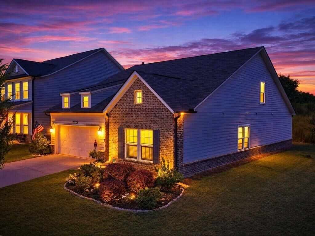 Property Photo:  5520 Allegre Place  GA 30028 