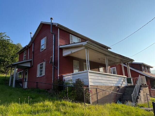 69 E Main St  Richwood WV 26261 photo