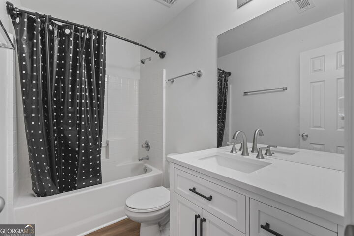 Property Photo:  374 Creek Manor Way  GA 30024 