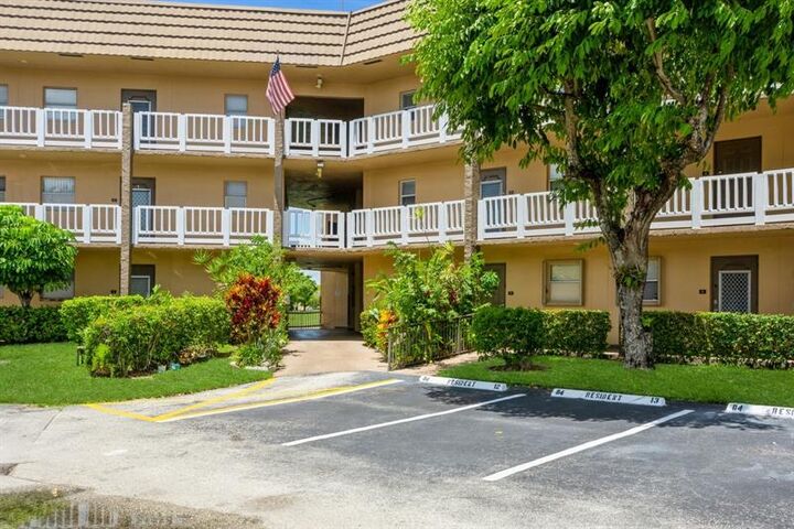 Property Photo: 9181 Sunrise Lakes Blvd 306 FL 33322