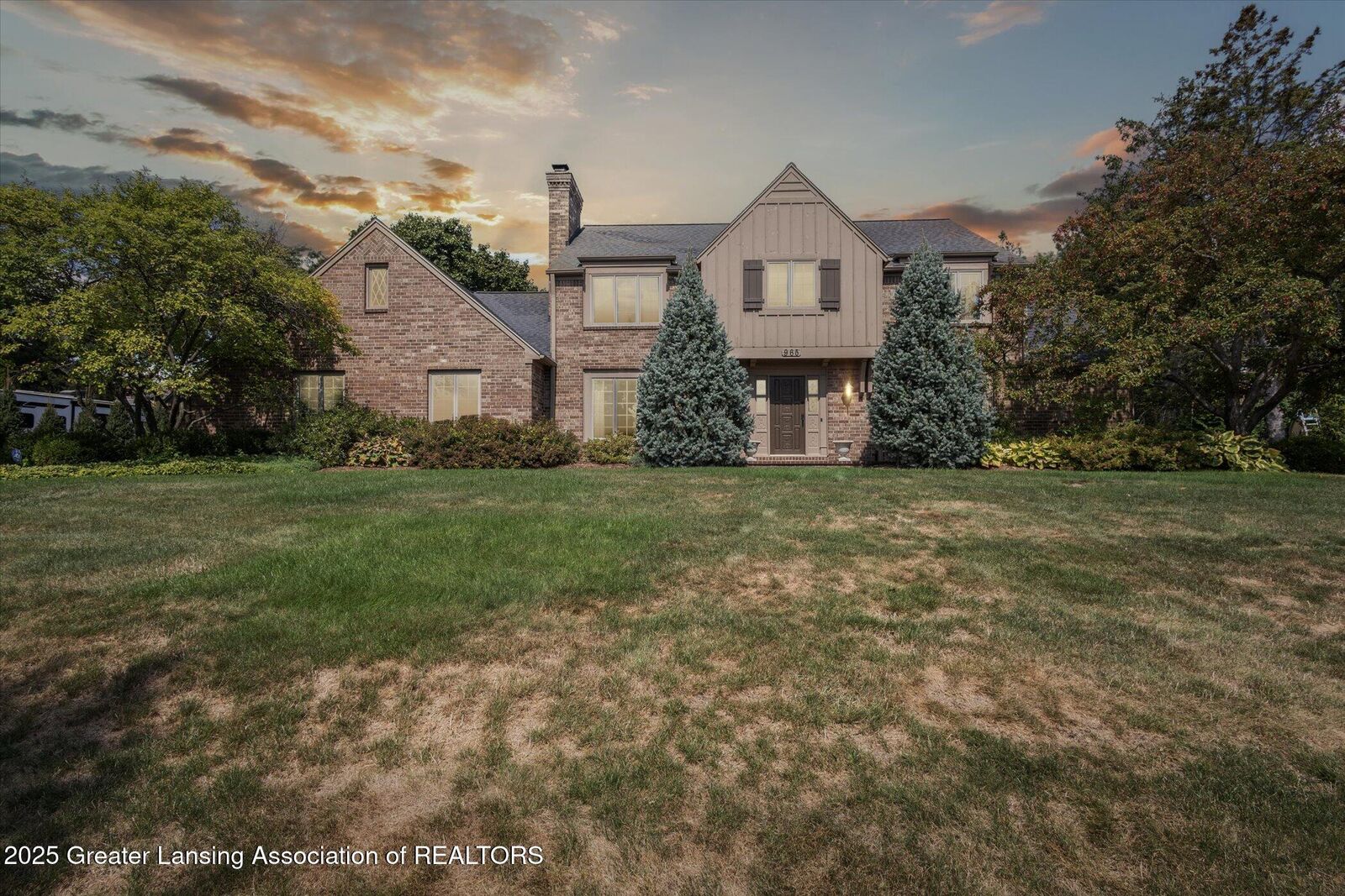 Property Photo:  965 Tanglewood Lane  MI 48823