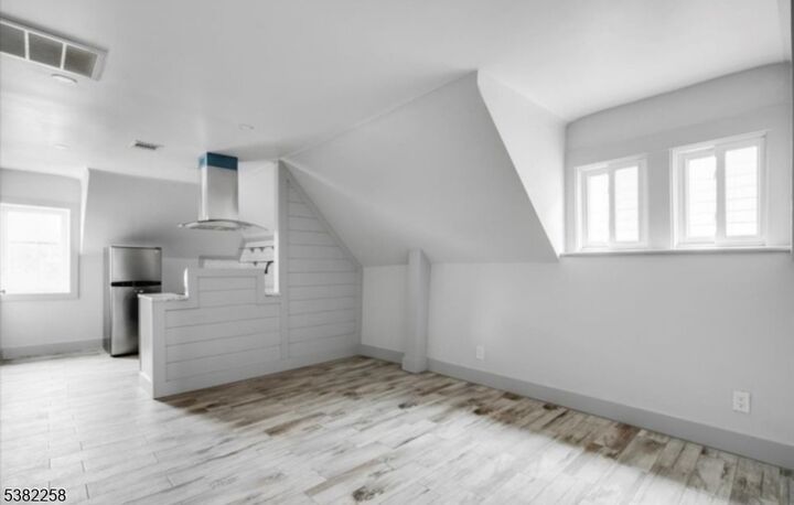 Property Photo:  53 2nd Ave, Unit 3  NJ 07104 