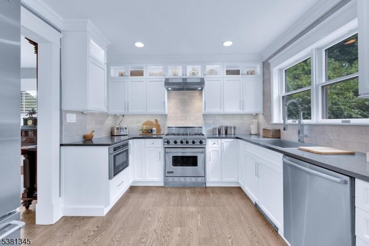 25 Glenbrook Rd  Morris Plains Boro NJ 07950 photo