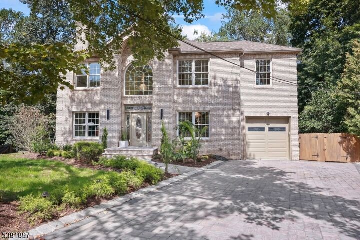 Property Photo: 10 Elmwood Ct NJ 07039