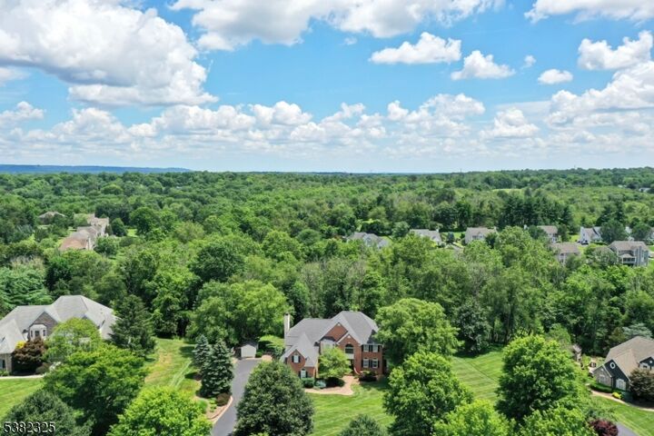 Property Photo: 6 Heritage Ct NJ 08876