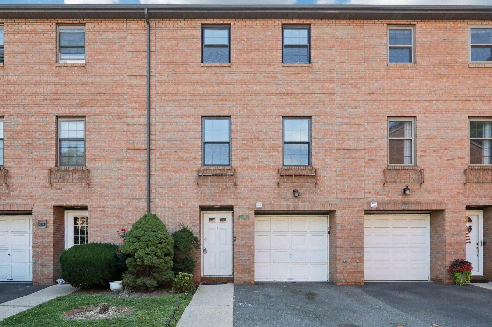 Property Photo:  3655 Meadow Lane #3655  NJ 07047-2343 