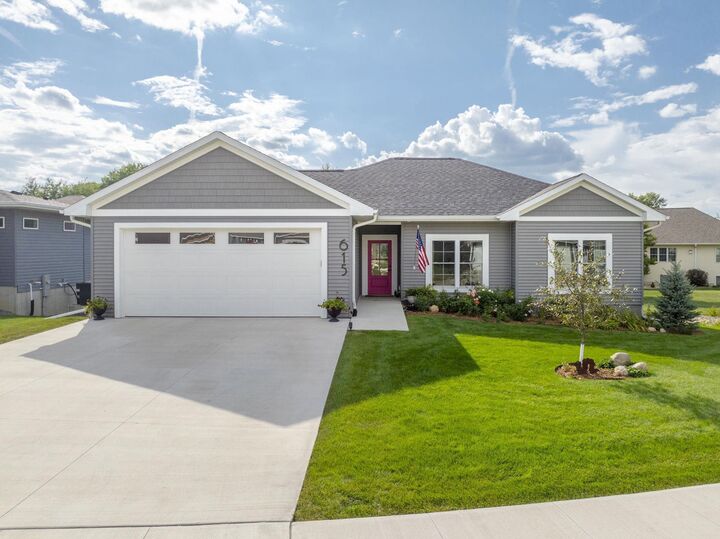 Property Photo:  615 Melendy Lane  IA 50613 