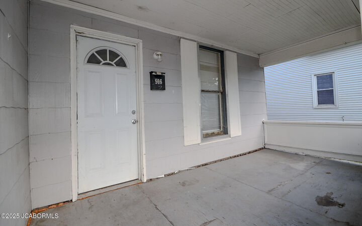 Property Photo:  916 Grand Street  MO 65251 