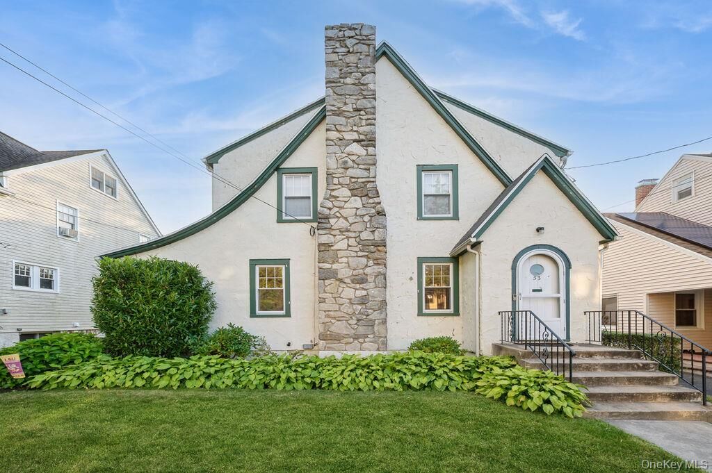 Property Photo:  53 Jefferson Avenue  NY 10606 