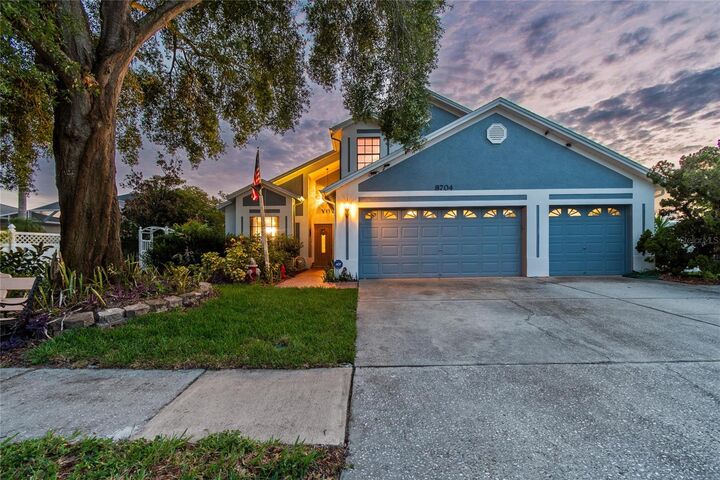 Property Photo:  8704 Tarrington Place  FL 33635 