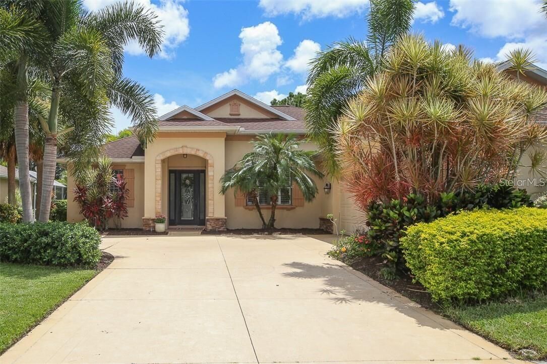 Property Photo: 7914 Edmonston Circle FL 34201
