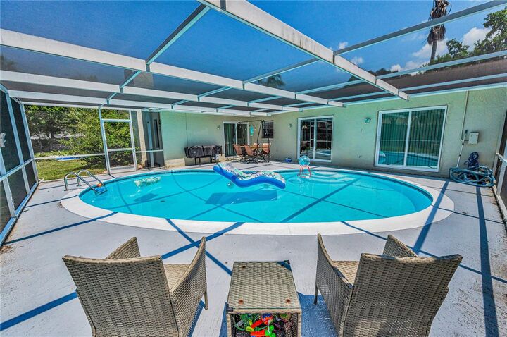 Property Photo: 11121 Peppertree Lane FL 34668