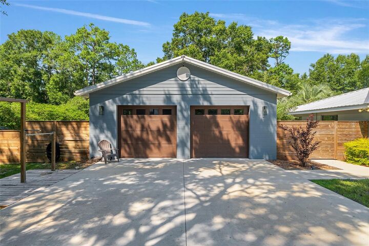 Property Photo: 3736 NW 129th Drive FL 32606