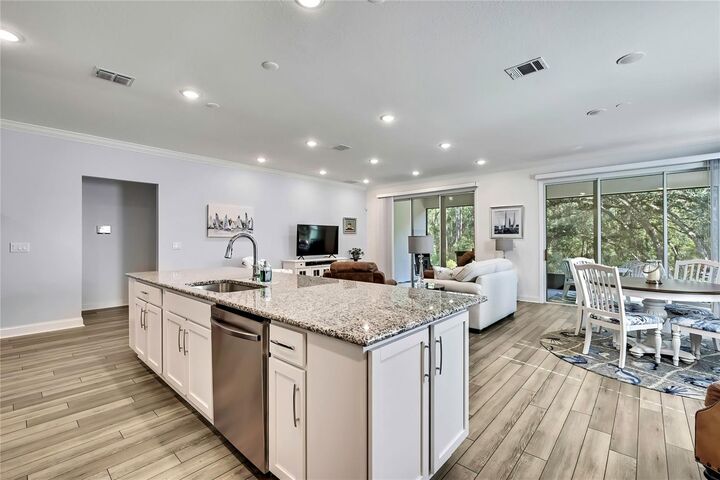 Property Photo:  6 Pagoda Court E  FL 34446 