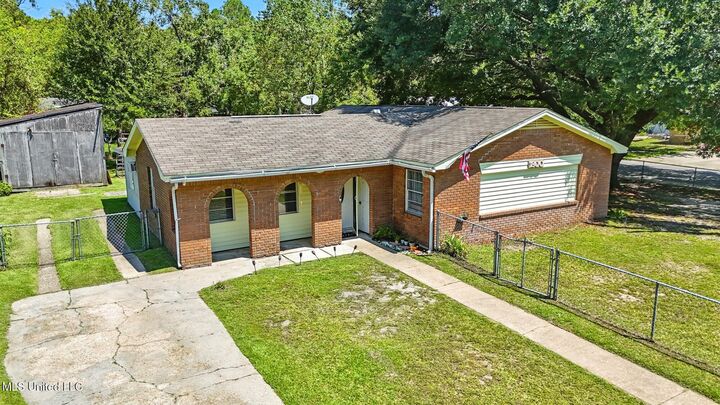 1800 Kingfisher Drive  Gautier MS 39553 photo