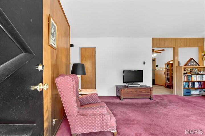 Property Photo: 1408 Homecrest Drive MO 63127