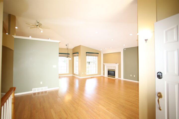 Property Photo:  909 15 1/2 Ave SE  ND 58701 