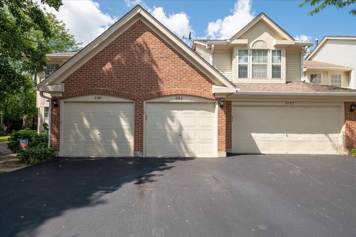 Property Photo: 2183 Camden Lane 2183 IL 60133