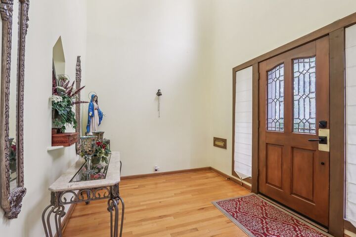 Property Photo: 6741 N Ramona Avenue IL 60712