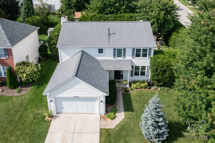 Property Photo:  24246 W White Oak Drive  IL 60585 