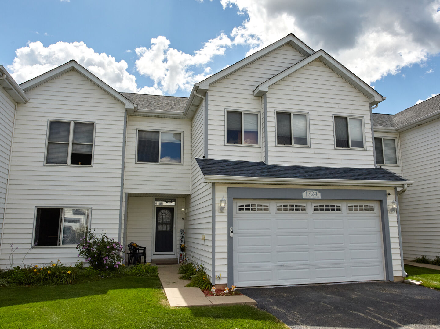 Property Photo: 1724 Waters Edge Drive IL 60447