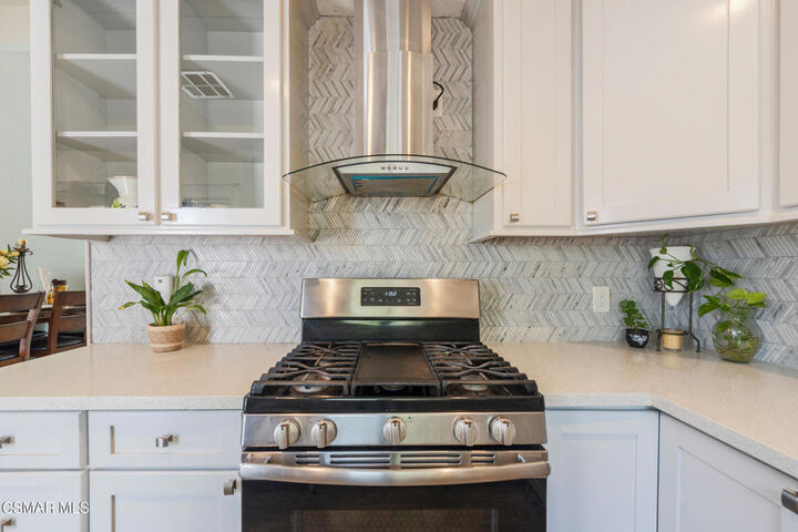 Property Photo:  1917 Fitzgerald Road  CA 93065 